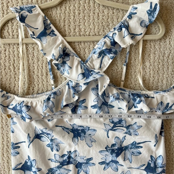 J.O.A. White Blue Floral Ruffle Cotton Cross Cold Shoulder Mini Dress M - Picture 9 of 10